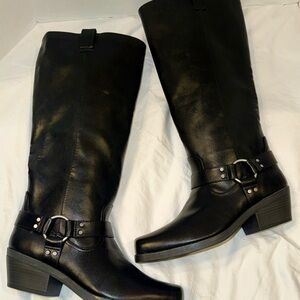 Universal Thread size 11 Women's Black Leather Knee-High Boots side zip